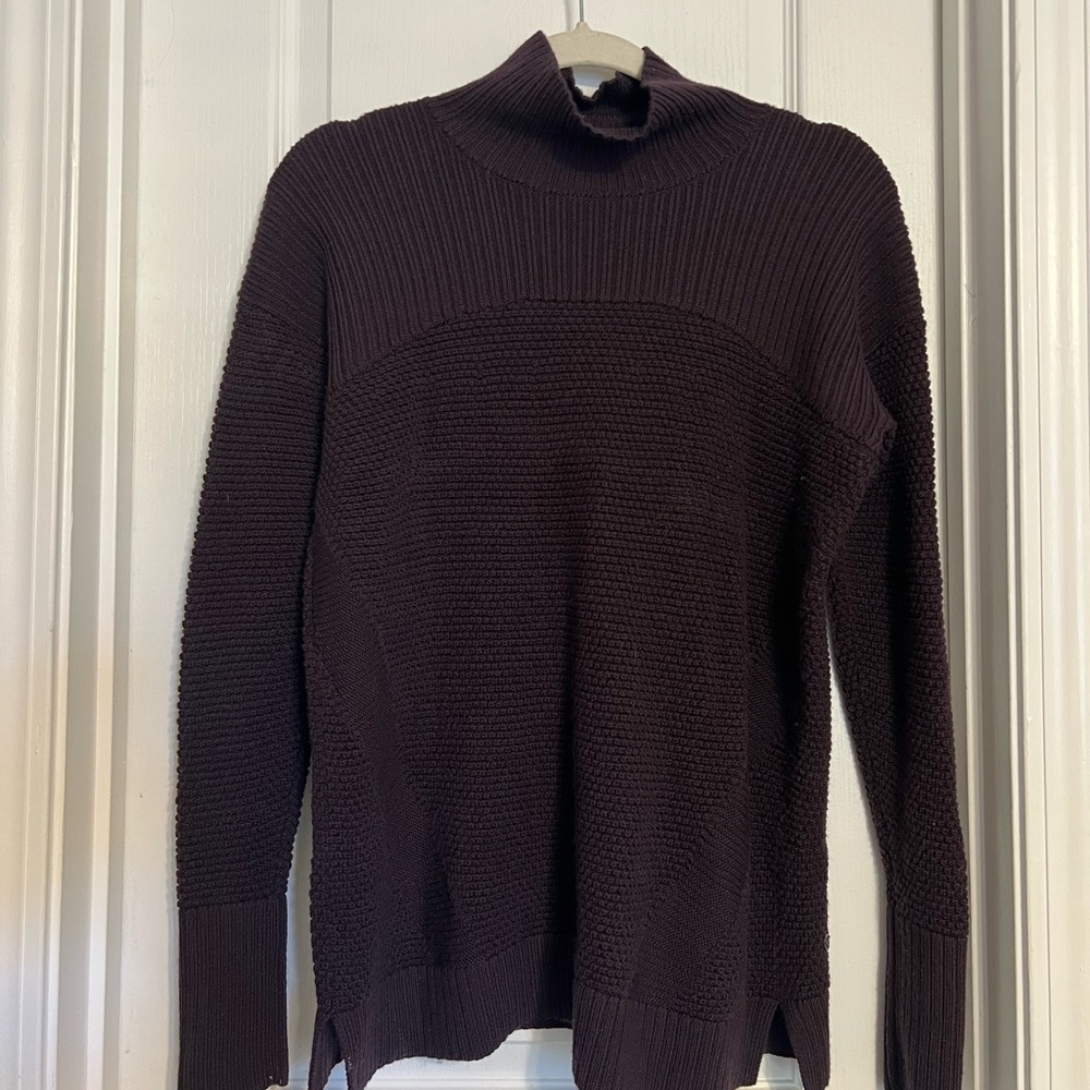 Lululemon sweater